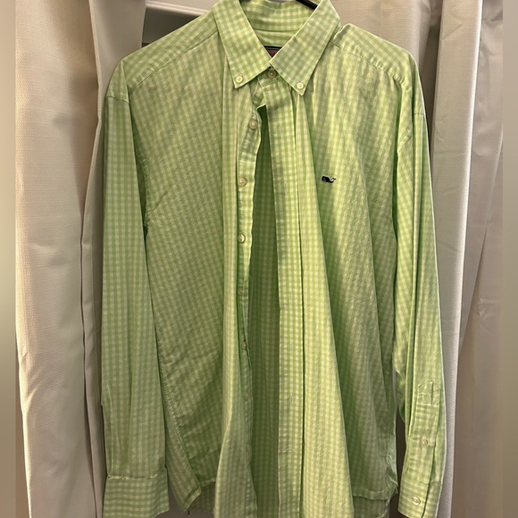 Vineyard Vines Button-Up - Picture 2 of 2